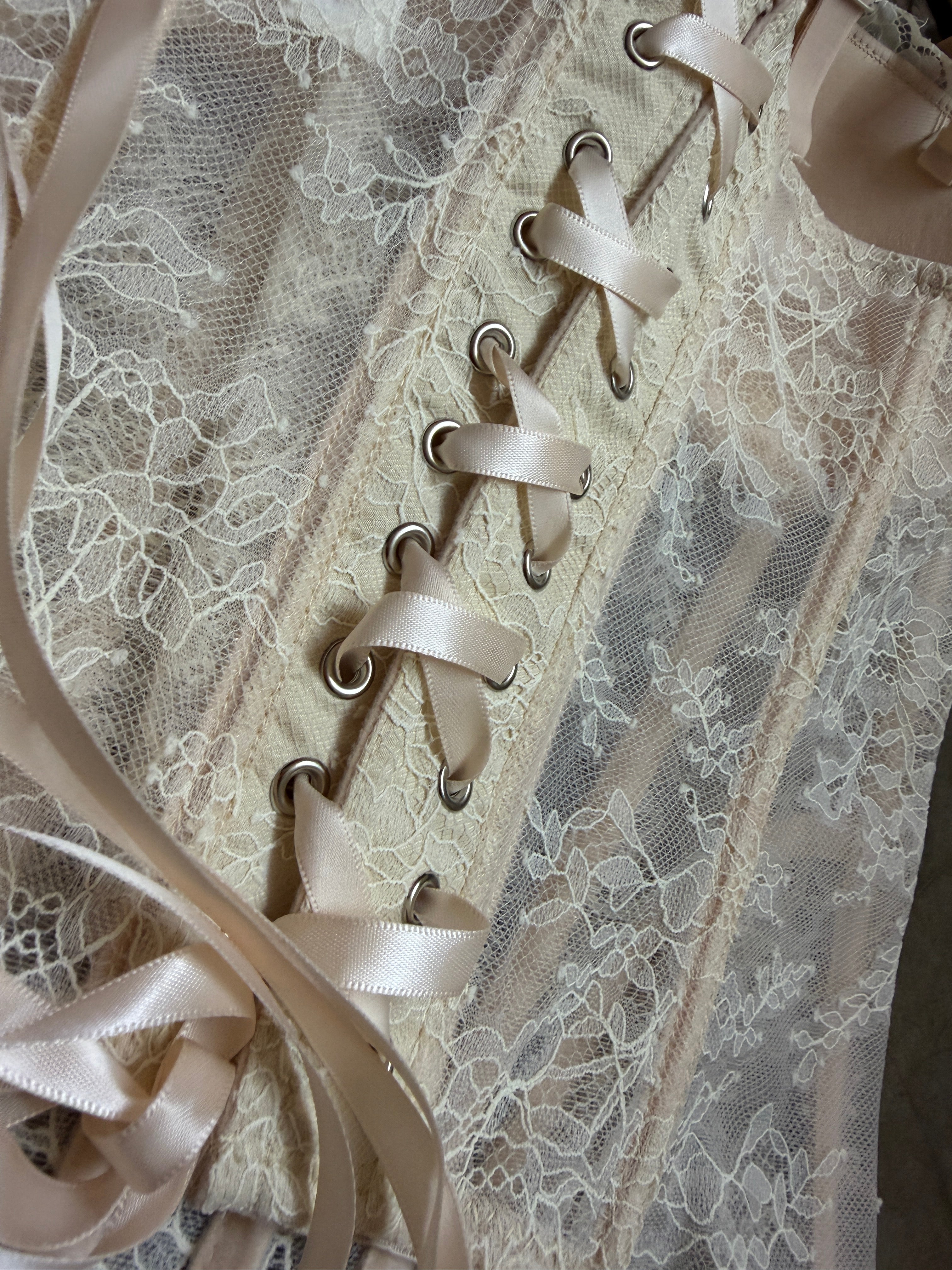 Romantic Hard-Padded Underwire Corset